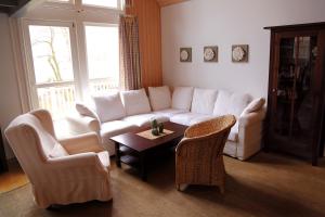 Posezení v ubytování SATAMA Sauna Resort & SPA