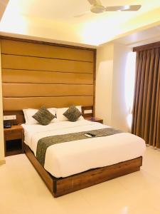 Gallery image of Hotel West Blue in Mumbai