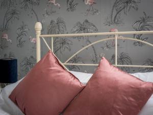 Кровать или кровати в номере Channel View Guest House