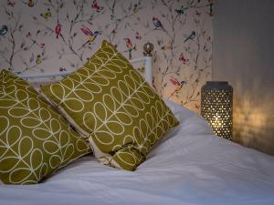 Кровать или кровати в номере Channel View Guest House