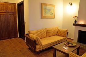Posezení v ubytování Esperos Suites & Villas