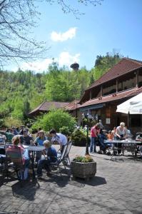 Landgasthof Am Teufelstischにあるレストランまたは飲食店