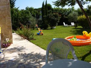 Zahrada ubytování Bungalow Perla