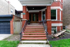 Το κτήριο όπου στεγάζεται  το διαμέρισμα