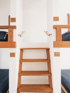 Ein Bett oder Betten in einem Zimmer der Unterkunft Kos One Hostel