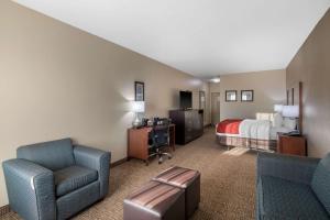 Posezení v ubytování Comfort Inn & Suites Cedar Hill Duncanville