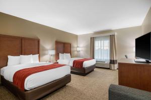 Postel nebo postele na pokoji v ubytování Comfort Inn & Suites Cedar Hill Duncanville