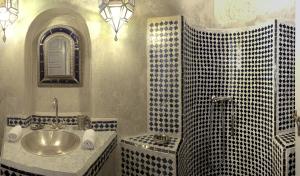 Kupaonica u objektu Riad MALAÏKA