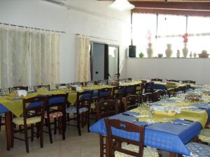 Reštaurácia alebo iné gastronomické zariadenie v ubytovaní Il Terrazzo Sul Sinni