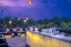 Nápoje v ubytování Azaya Beach Resort Goa