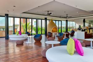 Posezení v ubytování Azaya Beach Resort Goa