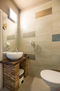 Koupelna v ubytování FRIEDRICH HOMM + 72 fotografií