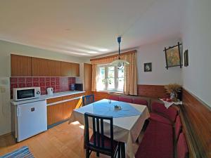 Dapur atau dapur kecil di Ferienhaus Eva Deufl