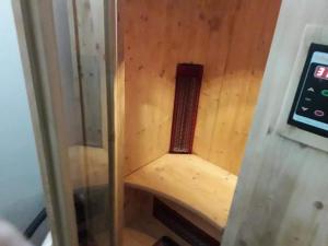 Viola Apartman with infra saunaにあるバスルーム