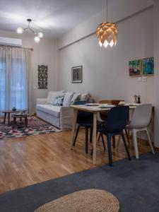 Posedenie v ubytovaní Absolute Athens VI