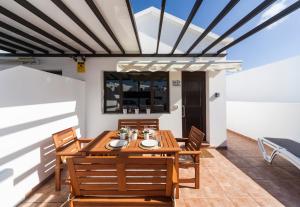 Balkón nebo terasa v ubytování Luxury Beach Apartments + 37 fotografií