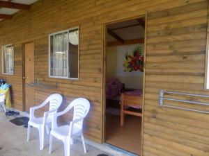 Foto dalla galleria di Camping Hostal Tipanie Moana Aeropuerto Centro a Hanga Roa
