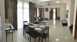 Posezení v ubytování Putrajaya 1808 Homestay