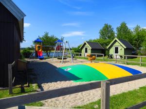 Bazen u objektu Tangloppen Camping & Cottages ili u blizini