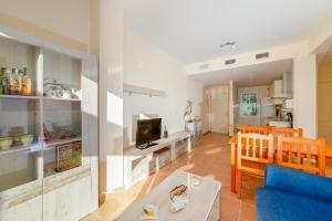 Kuchyňa alebo kuchynka v ubytovaní Apartamento en Urbanizacion Hacienda Golf Islantilla