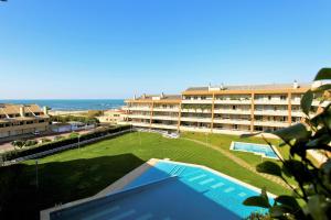 Bazén v ubytování Exclusive Luxury4you – Beachfront Boutique Penthouse Apt! nebo v jeho okolí