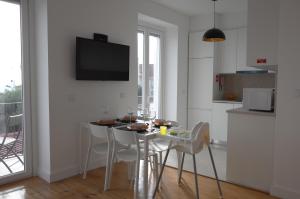 Afbeelding uit fotogalerij van Ocean View double Suite in Paço de Arcos