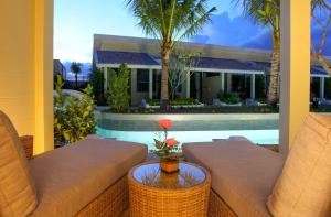 Bazén v ubytování CRAFT Resort & Villas, Phuket Town nebo v jeho okolí