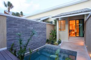 Bazén v ubytování CRAFT Resort & Villas, Phuket Town nebo v jeho okolí