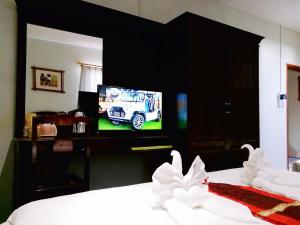 TV tai viihdekeskus majoituspaikassa Central Vienna Hotel