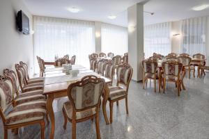 Μια τηλεόραση ή/και κέντρο ψυχαγωγίας στο Jupiter 1 Family Hotel
