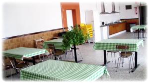A kitchen or kitchenette at La Masia