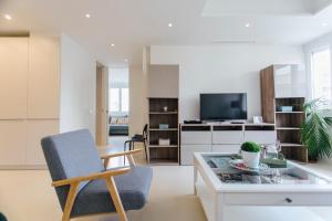 A television and/or entertainment centre at Preciosas Vistas a Catedral