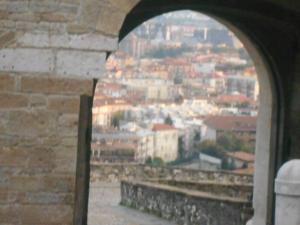 Nespecifikovaný výhled na destinaci Bergamo nebo výhled na město při pohledu z bed and breakfast