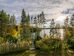 Příroda nedaleko prázdninového domu + 22 fotografií