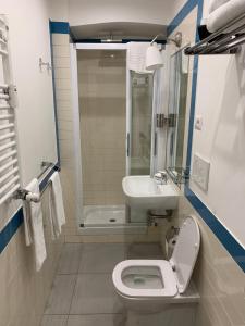 A bathroom at Rome Together Guest House