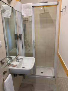 A bathroom at Rome Together Guest House