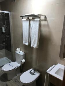 Łazienka w obiekcie Hostal Los Encinares