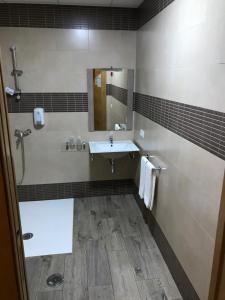 Łazienka w obiekcie Hostal Los Encinares