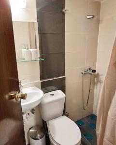 Ένα μπάνιο στο Emerald Dream House,Heart of the City Center