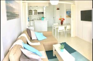 Gallery image of Bettys 1br seafront apt in Larnaca