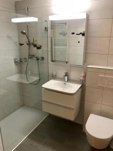 Ένα μπάνιο στο Central, Cosy, Sunny & Sauna