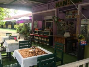 En restaurang eller annat matställe på Nan Inn Bungalow