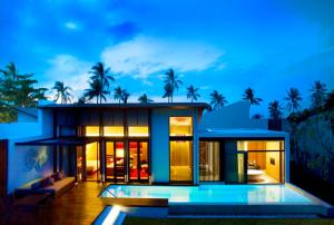 Der Swimmingpool an oder in der Nähe von W Koh Samui