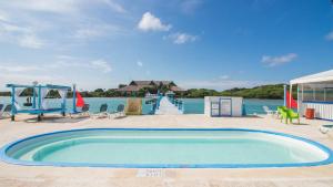 Swimming pool sa o malapit sa Hotel Isla Palma Reserva Natural