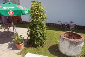 A garden outside Haramia Csapszék és Fogadó