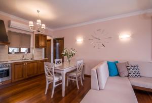 Kuchyň nebo kuchyňský kout v ubytování Casa Leone Suites