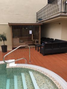 Bazén v ubytování Mosoly Apartman nebo v jeho okolí