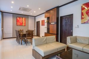 Posezení v ubytování Anda Lamoon Villa Krabi