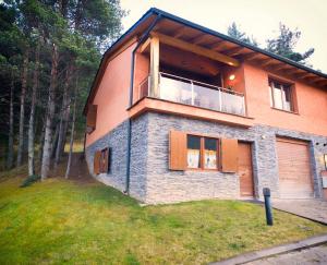 The building in which the holiday home is located