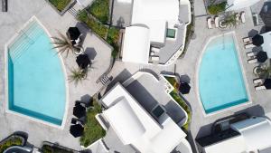 Бассейн в Santo Pure Oia Suites & Villas или поблизости